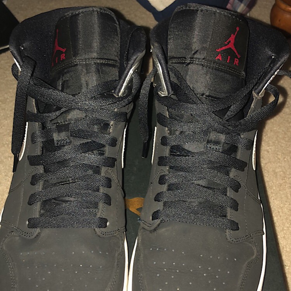 Jordan 1 Mid , Black, Red, Silver (GS)